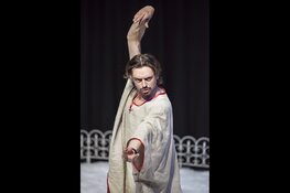 Dé Maestro ster Stefano Keizers zegt sorry in het theater