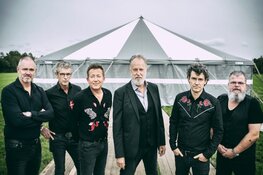 Rowwen Hèze speelt in De Meerpaal liedjes van toen en nu