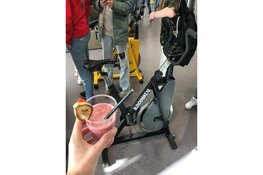 Leerlingen Almere College Perron doen mee aan de drinkwater challenge