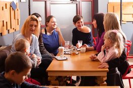 Opgroeicafé in FlevoMeer Bibliotheek gaat weer van start