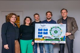 Gedeputeerden op werkbezoek bij Oranjehoen: Flevoland investeert in tegengaan voedselverspilling