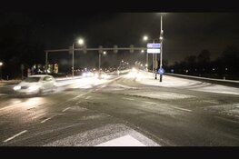 Sneeuwploegen rijden af en aan om Flevolandse wegen schoon te houden
