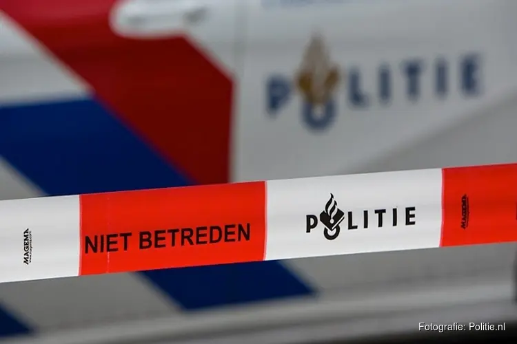 Mogelijk drugslab onderzocht in loods in Dronten